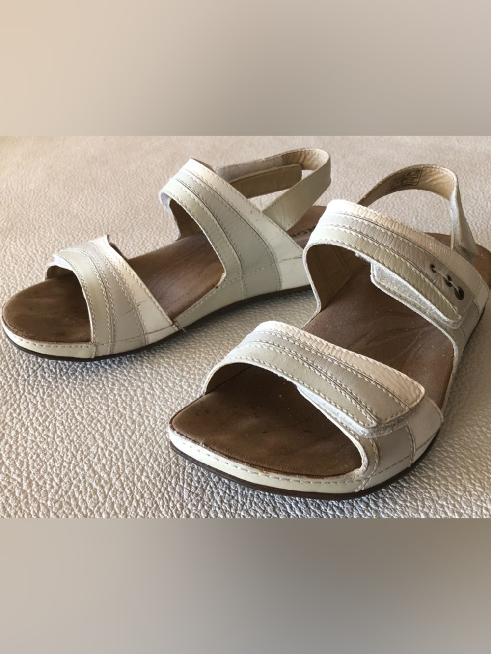 Romika White and Metallic Gold Sandals